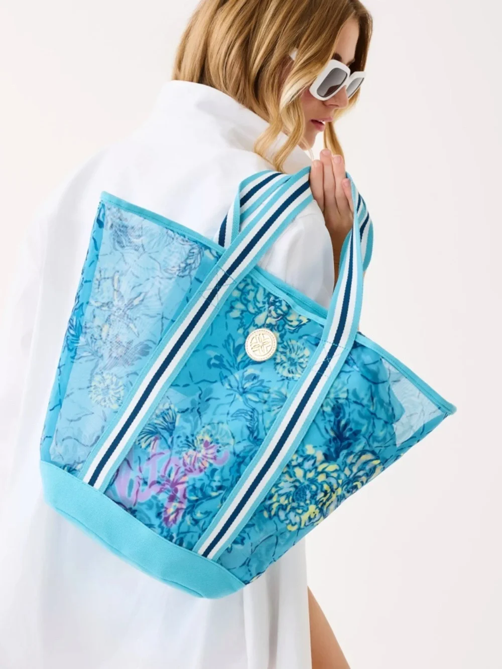 Lilly Pulitzer Printed Mesh Beach Tote Bellevue Blue Breakers Beach NWT